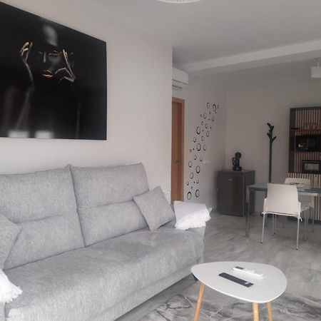 Alojamiento Seda Alcalá de Guadaira Exteriör bild